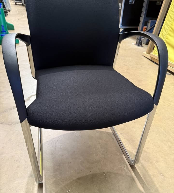 8 x Black Cantilever Meeting / Boardroom Chairs