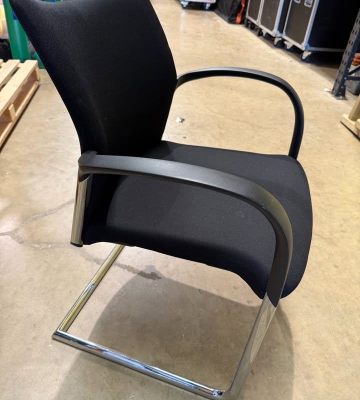 8 x Black Cantilever Meeting / Boardroom Chairs