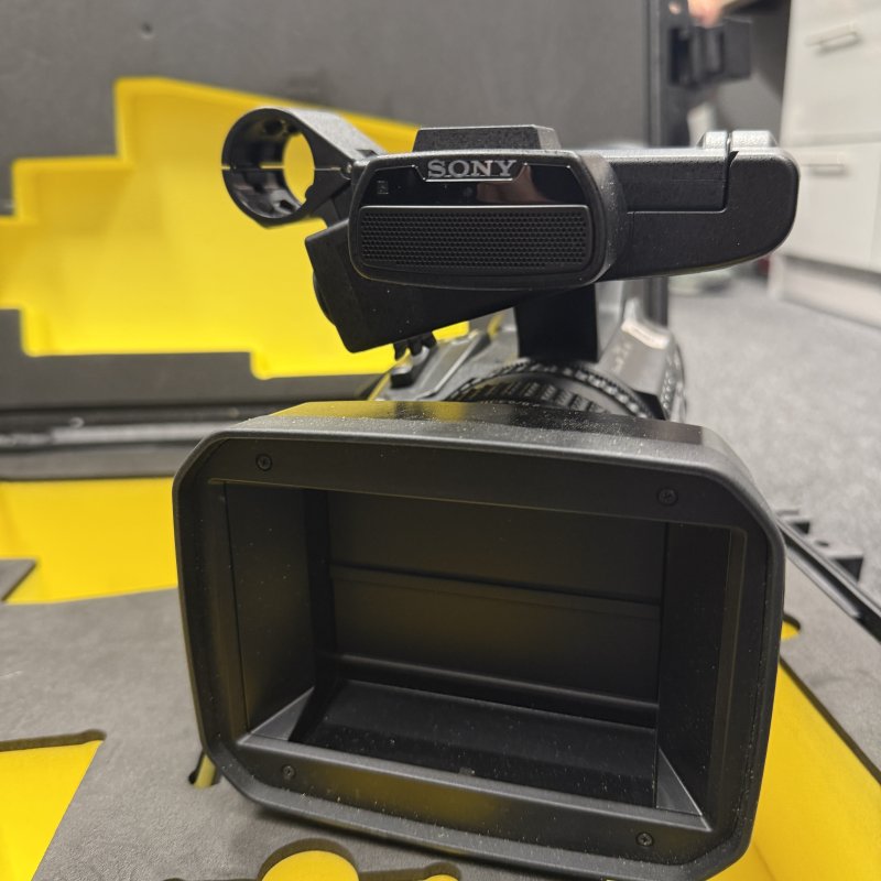 Sony PXW-Z150 UHD 4K XDCAM Camera with 1.0 CMOS Sensor + Flightcase