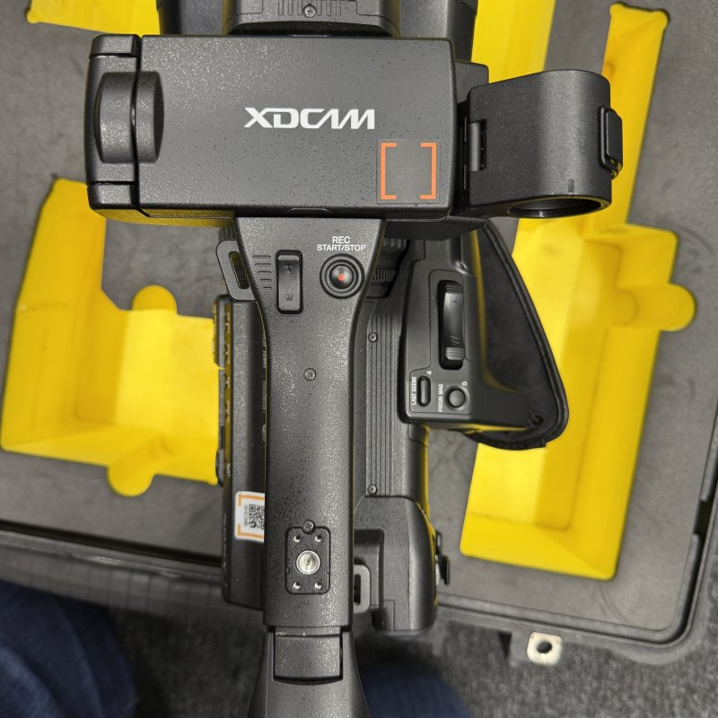 Sony PXW-Z150 UHD 4K XDCAM Camera with 1.0 CMOS Sensor + Flightcase