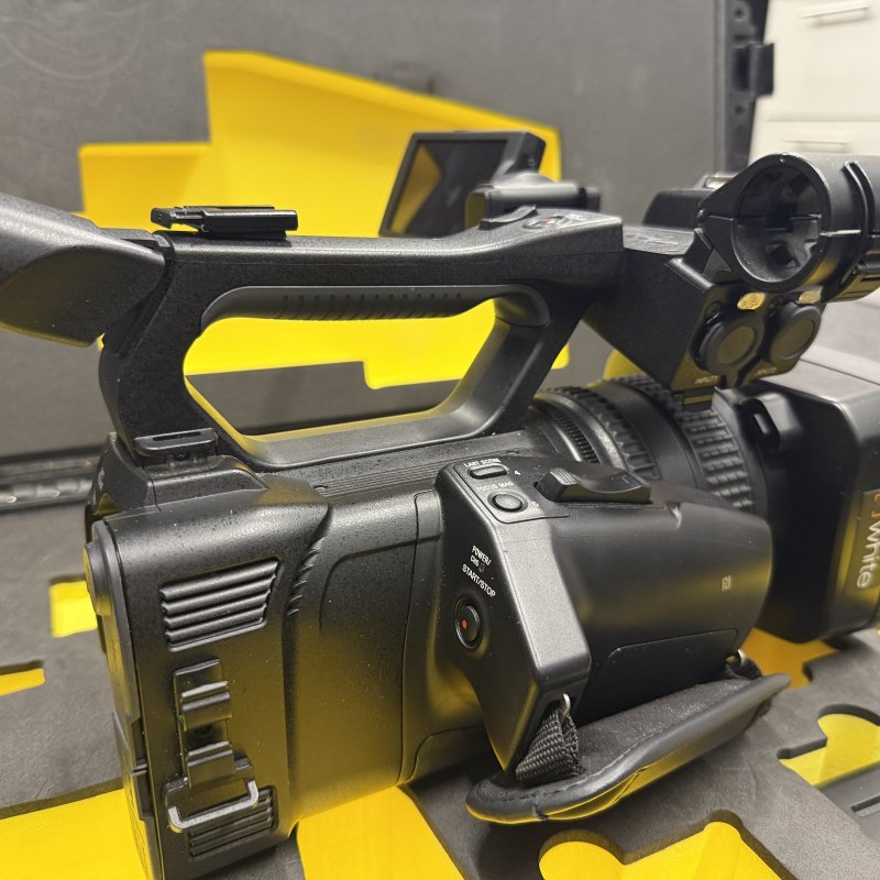 Sony PXW-Z150 UHD 4K XDCAM Camera with 1.0 CMOS Sensor + Flightcase